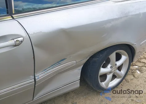 2005 Mercedes-Benz Clk 320 from USA, damaged, VIN WDBTK65J05F144405